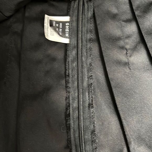 Shein Woman Ladies Black Pleated Cheerleader Mini Skirt Back Zip Closure Size Me - Picture 3 of 7